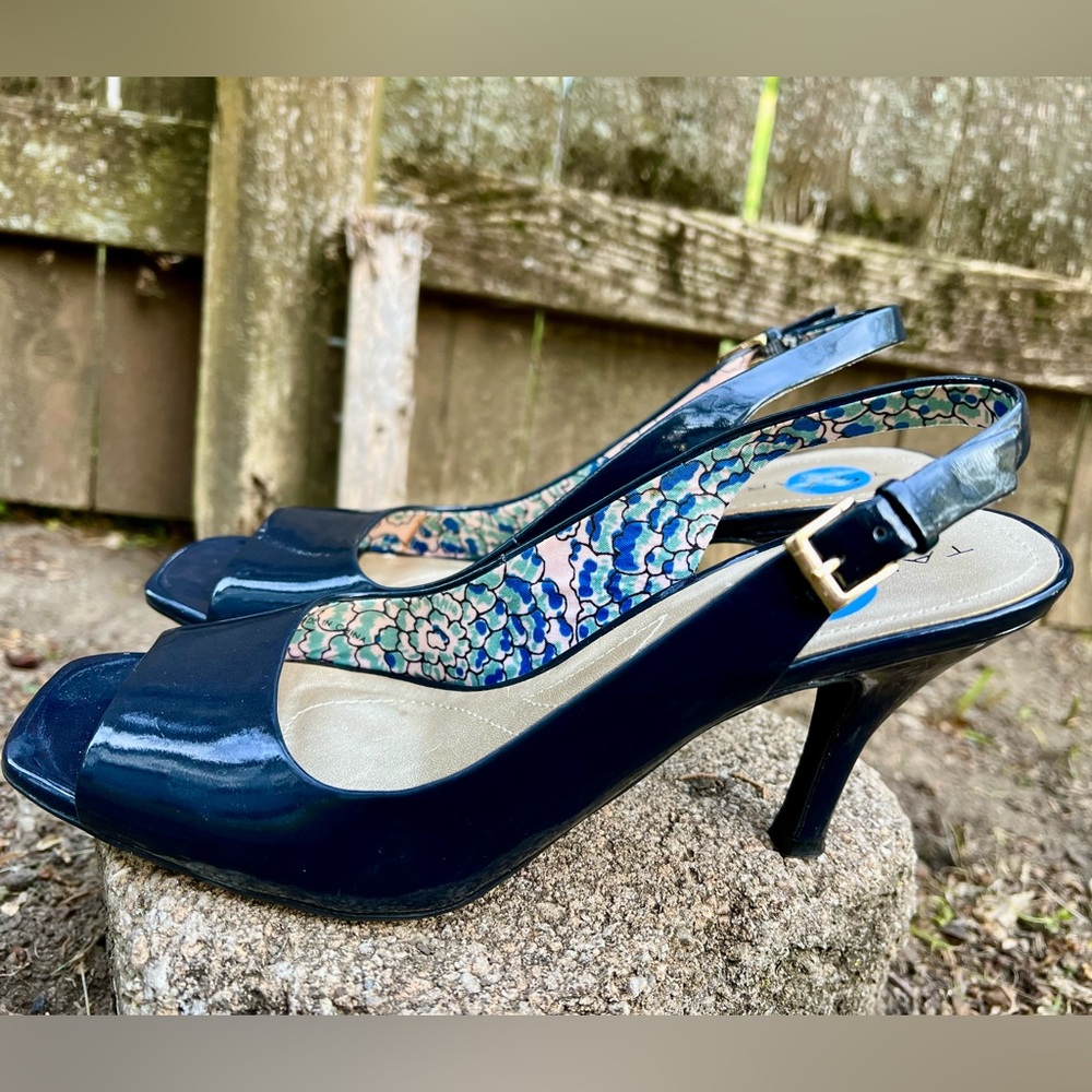 NWOT Tahari slingback heels Black patent leather open square toe 7.5